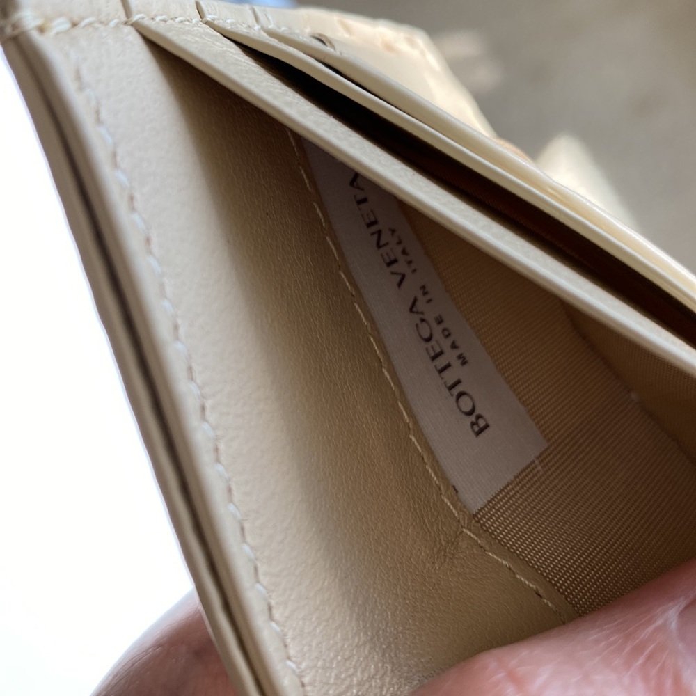 Bottega Veneta Credit Card Case in Porridge - Picture 9 of 9